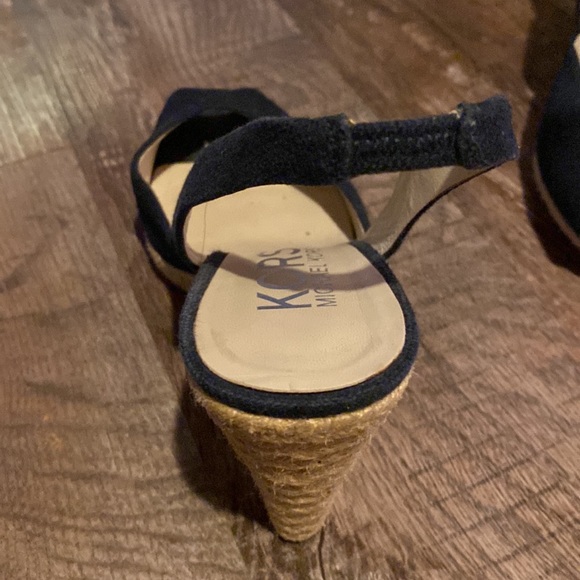 Michael Kors navy blue wedges - Picture 4 of 4